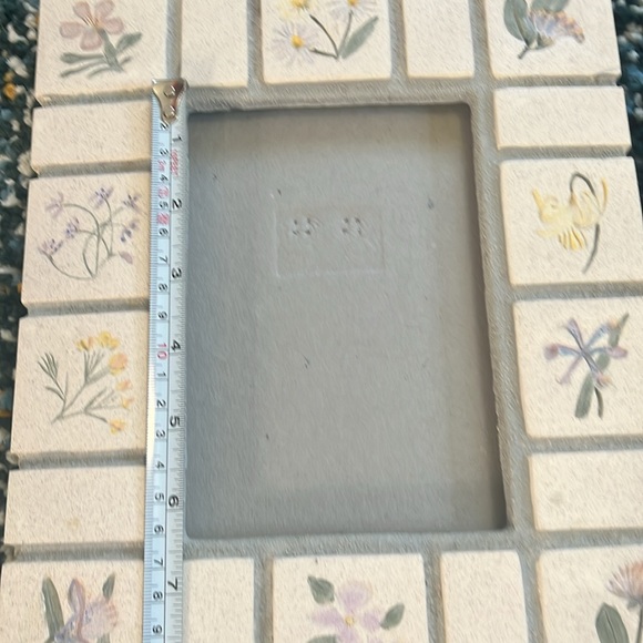 Hand painted ceramic floral frame - Picture 7 of 8